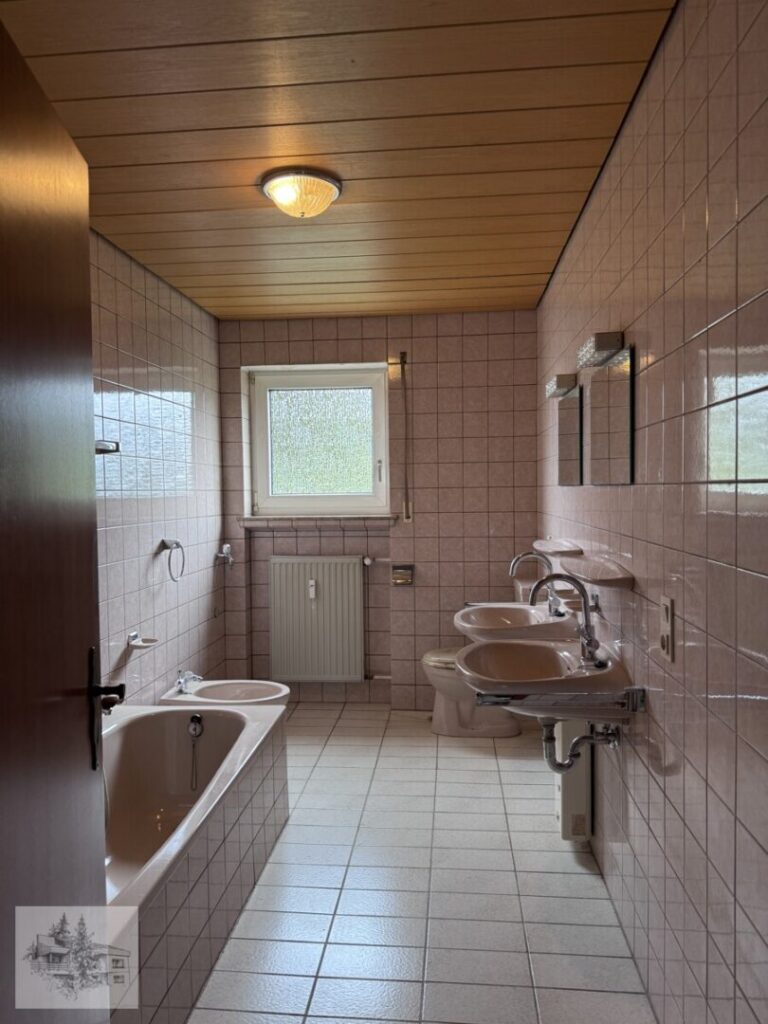 EG  -Badezimmer 1